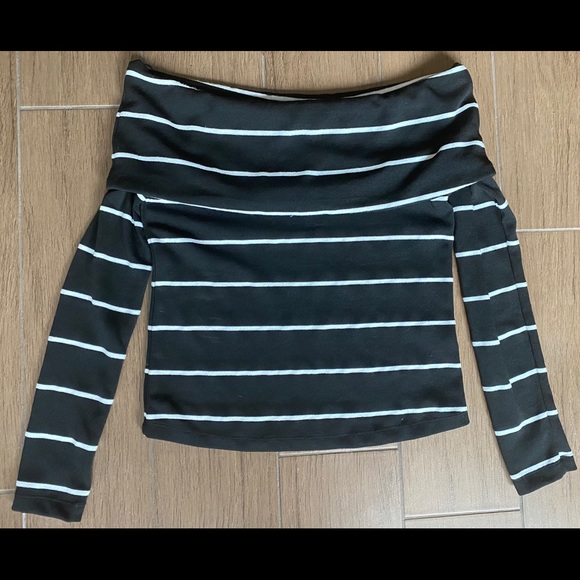 2/$20 π Zara β’ Off the shoulder Top β’ Sz L - Picture 1 of 3
